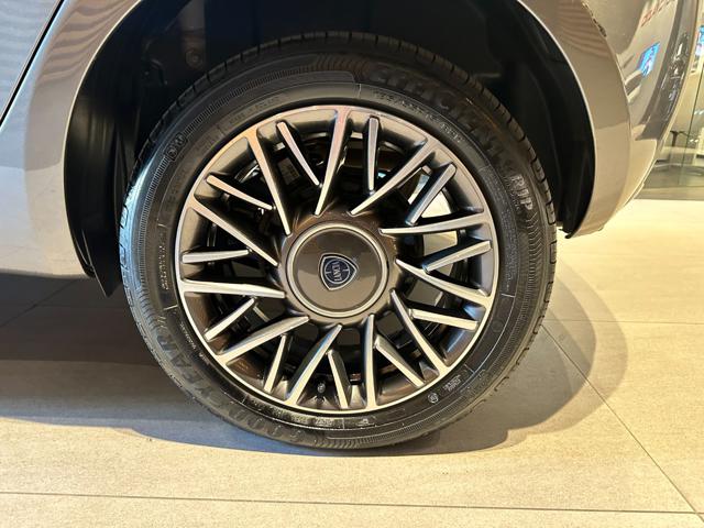 LANCIA Ypsilon usata, con Autoradio