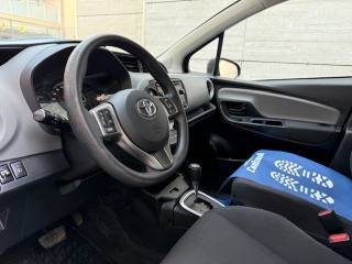 TOYOTA Yaris usata, con Controllo automatico clima