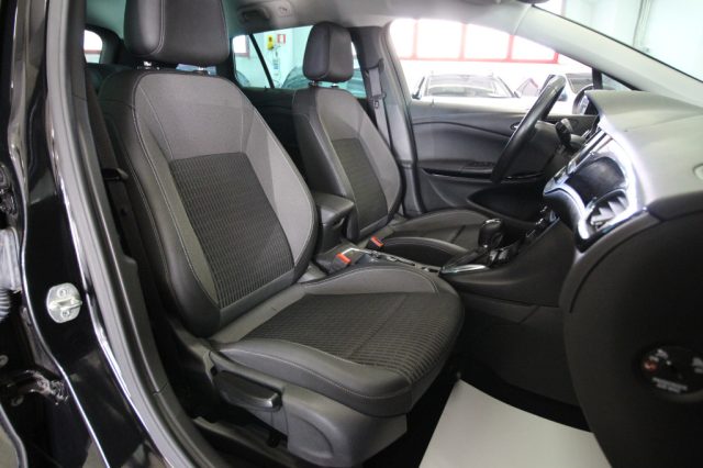 OPEL Astra usata, con USB