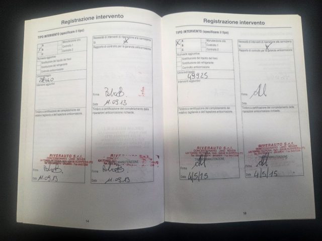 LAND ROVER Defender usata 16