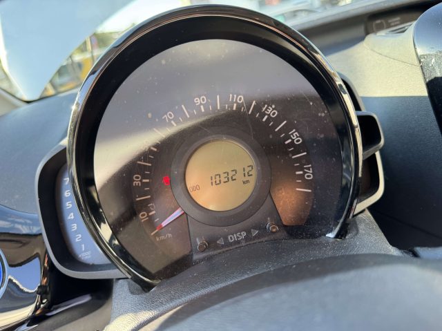 PEUGEOT 108 usata, con Park Distance Control