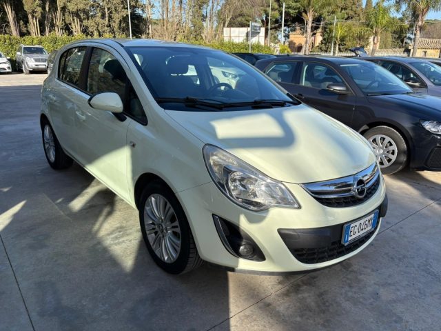 OPEL Corsa usata, con Airbag laterali