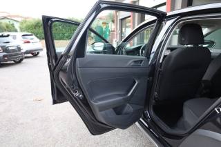 VOLKSWAGEN Taigo usata, con Fari full-led