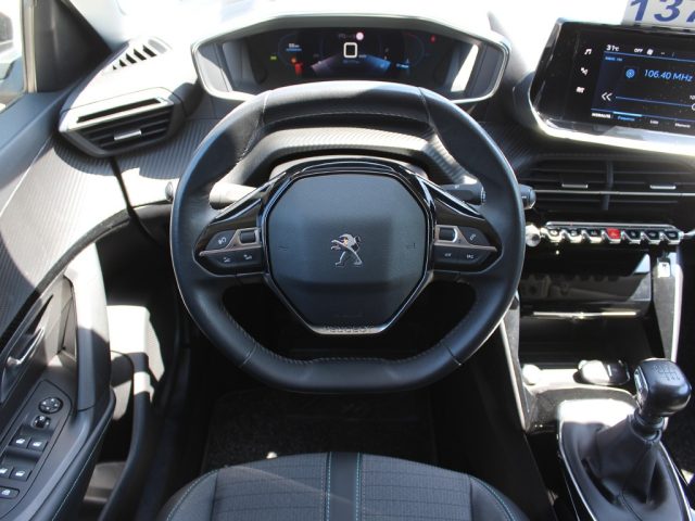 PEUGEOT 2008 usata, con Luci diurne LED
