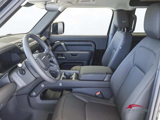 LAND ROVER Defender usata 5