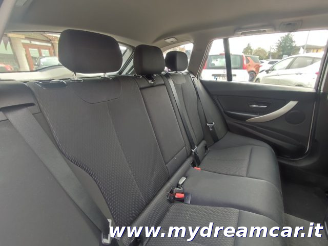 BMW 318 usata, con Bluetooth