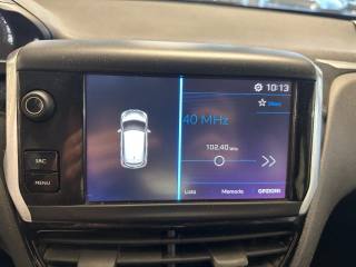 PEUGEOT 208 usata, con Volante in pelle