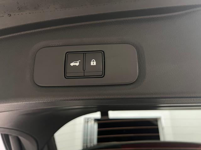 NISSAN Qashqai usata, con Sensori di parcheggio posteriori