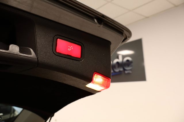 MERCEDES-BENZ E 250 usata, con Cronologia tagliandi