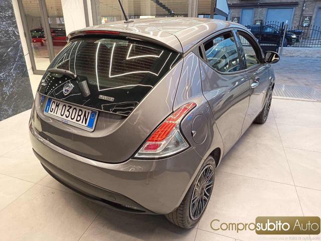 LANCIA Ypsilon usata, con ESP