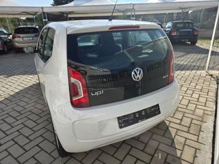 VOLKSWAGEN up! usata, con Autoradio