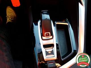 PEUGEOT 3008 usata, con USB