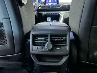 PEUGEOT 3008 usata, con Leve al volante