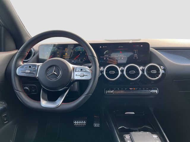 MERCEDES-BENZ CLA usata 8