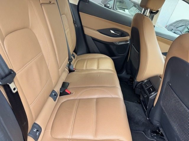 JAGUAR E-Pace usata, con Interni in pelle