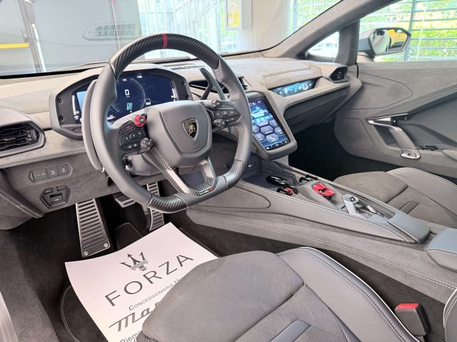 LAMBORGHINI Temerario usata, con Autoradio