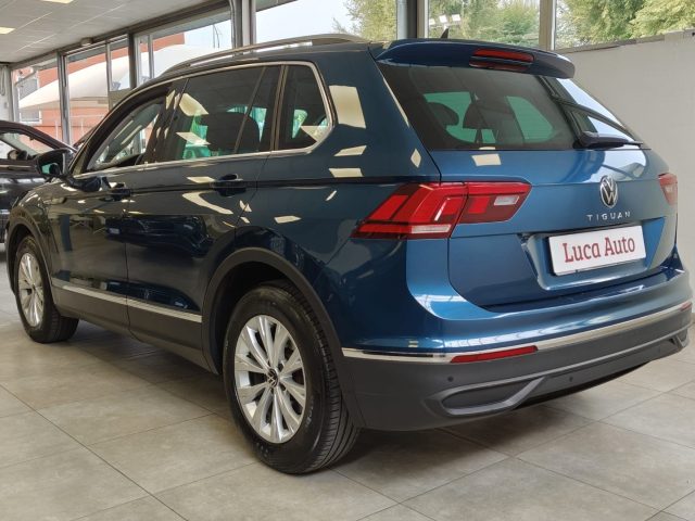 VOLKSWAGEN Tiguan usata, con Autoradio