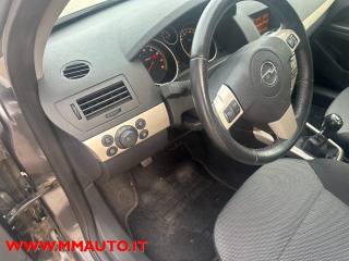 OPEL Astra usata, con Controllo trazione