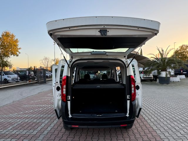 FIAT Doblo usata, con USB