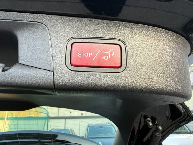 MERCEDES-BENZ GLA 180 usata 32