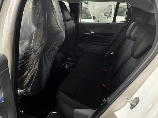 JEEP Avenger usata, con USB