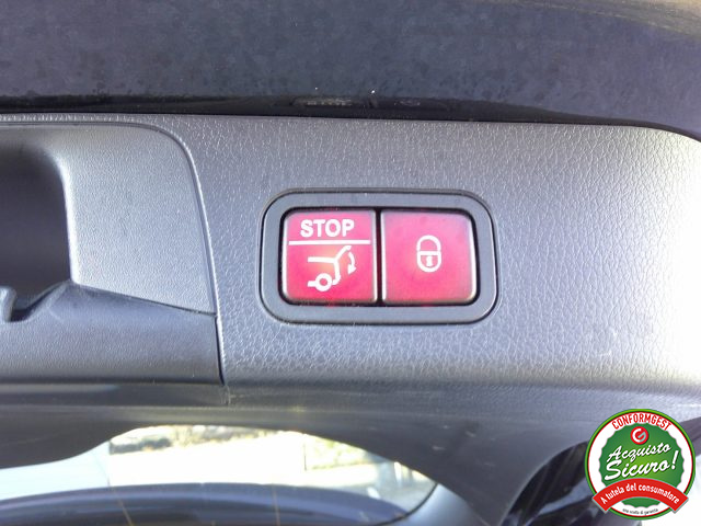 MERCEDES-BENZ GLB 200 usata, con Fendinebbia