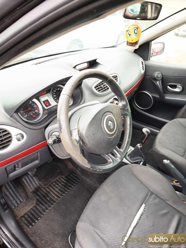RENAULT Clio usata, con Chiusura centralizzata