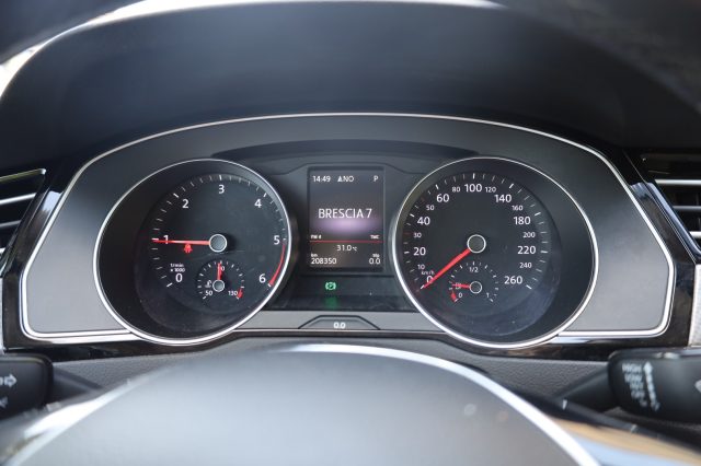 VOLKSWAGEN Passat Alltrack usata, con Sensori di parcheggio posteriori