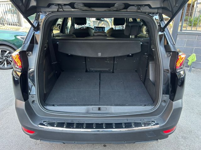 PEUGEOT 5008 usata, con Sistema di navigazione