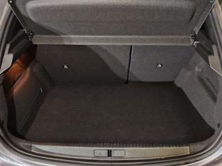 PEUGEOT 208 usata, con USB