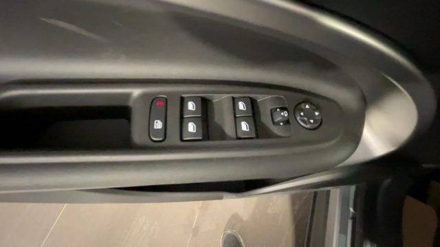 JEEP Avenger usata, con Vetri oscurati