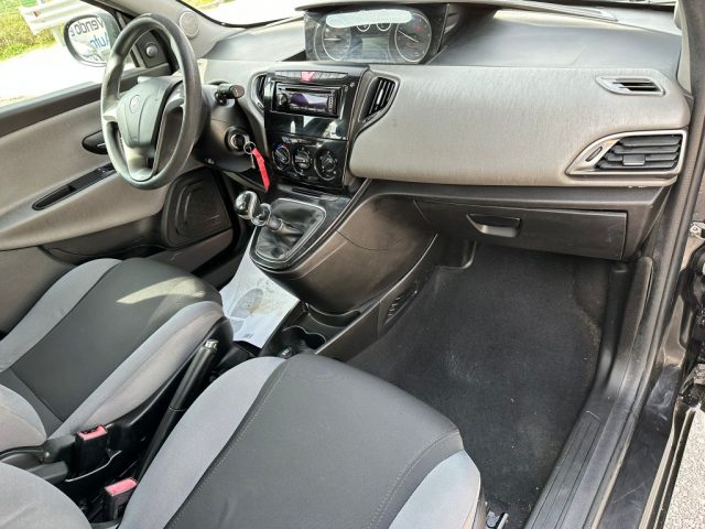 LANCIA Ypsilon usata, con Fendinebbia