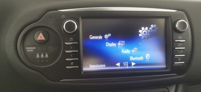 TOYOTA Yaris usata, con Cruise Control