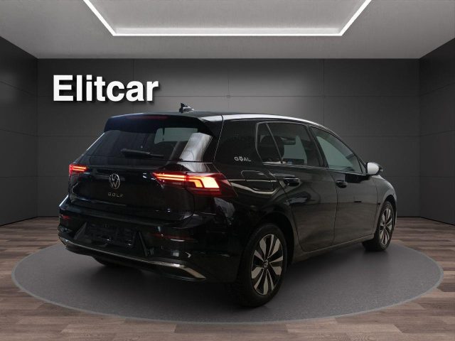 VOLKSWAGEN Golf usata, con Autoradio