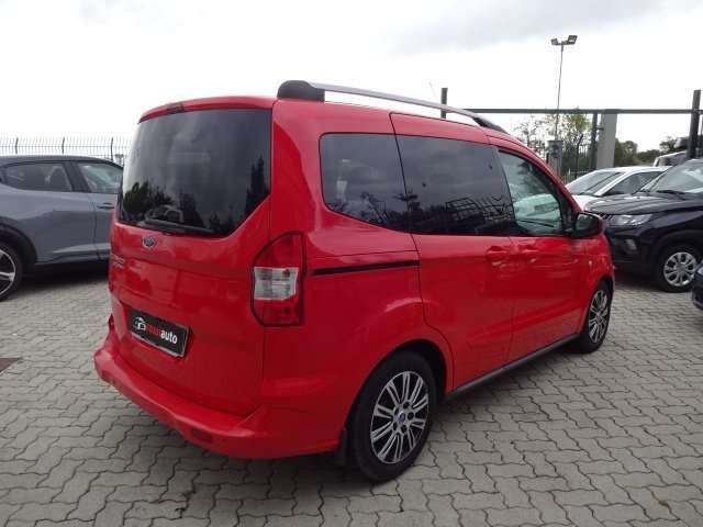 FORD Tourneo Courier usata, con Alzacristalli elettrici