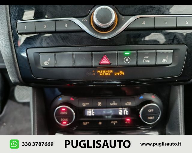 INFINITI Q30 usata, con Autoradio digitale