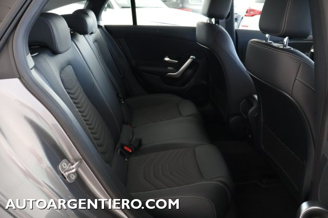 MERCEDES-BENZ CLA 180 usata, con Specchietti laterali elettrici