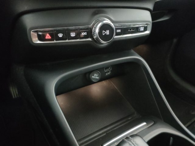 VOLVO XC40 usata, con USB