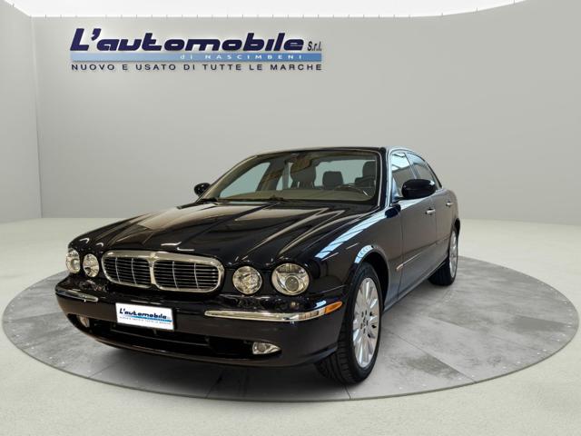 JAGUAR XJ8 usata, con Airbag