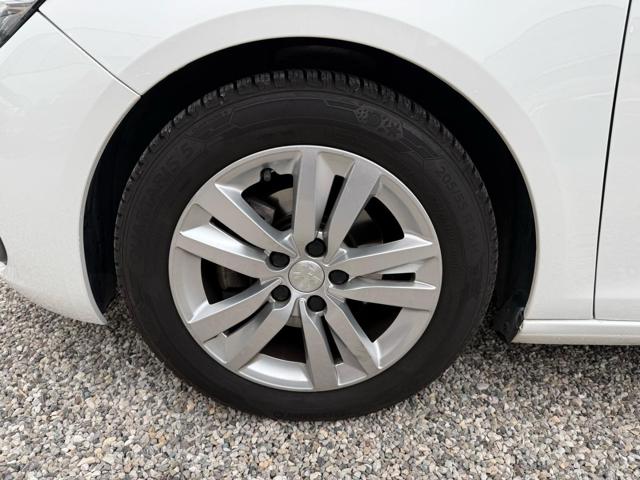 PEUGEOT 308 usata, con Autoradio