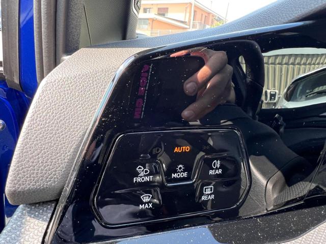 VOLKSWAGEN Golf usata, con Sistema di navigazione