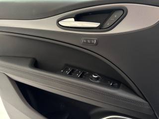 ALFA ROMEO Stelvio usata, con Controllo elettronico della corsia