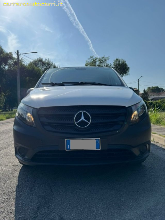 MERCEDES-BENZ Vito usata, con Airbag Passeggero