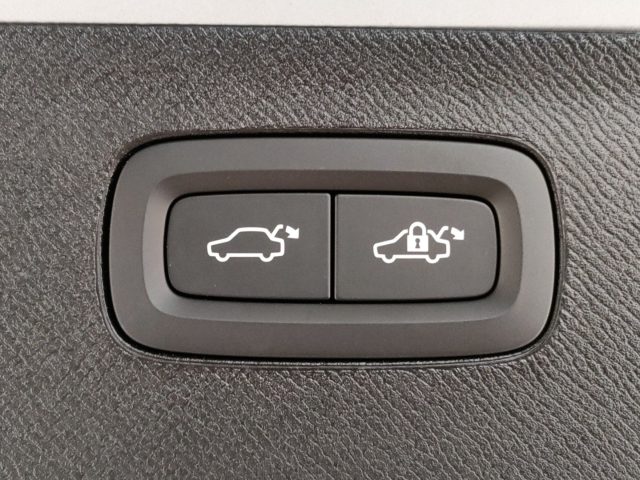 VOLVO XC90 usata, con USB