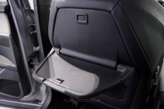 PEUGEOT 5008 usata, con Airbag testa