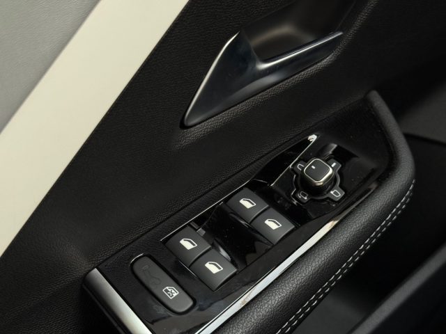 OPEL Astra usata, con Bluetooth