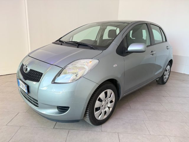 TOYOTA Yaris usata 18