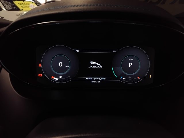 JAGUAR E-Pace usata, con Specchietti laterali elettrici