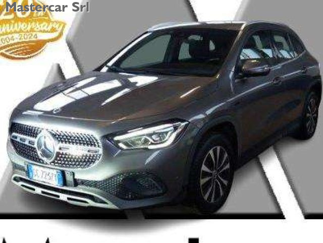MERCEDES-BENZ GLA 250 usata, con Airbag