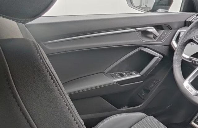 AUDI Q3 usata, con Alzacristalli elettrici